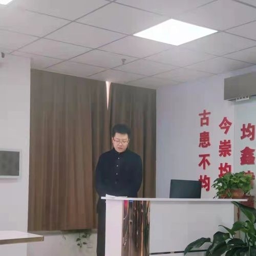 山西均鑫律師楊燚演講中