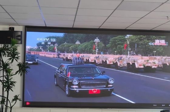 山西均鑫律師事務所共聚大屏，見證2025閱兵盛典